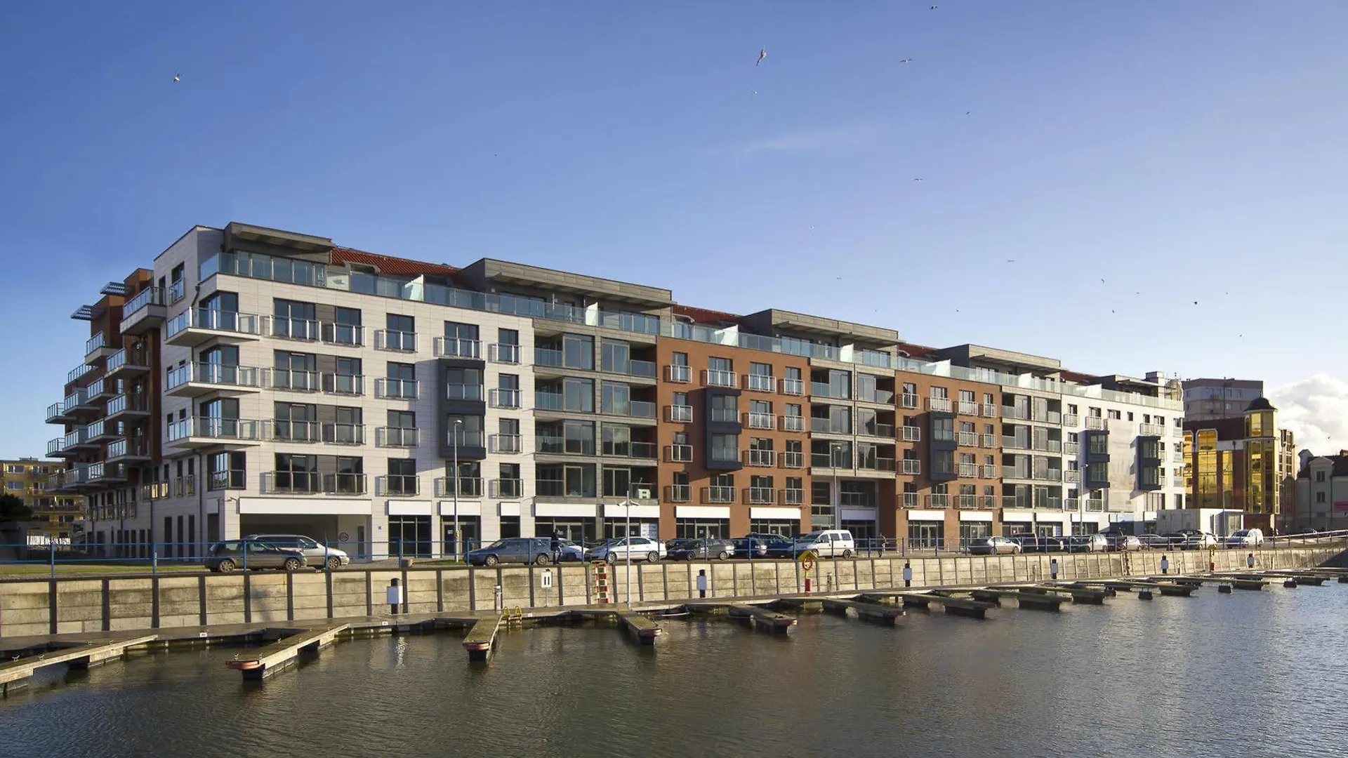 Waterlane Pool & Gym Apartments Gdańsk